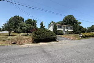 21 Coolidge Dr, Inwood, WV 25428 - Photo 5