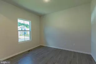 37 Diving Scaup Rd, Hedgesville, WV 25427 - Photo 5