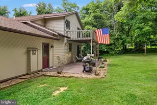903 Colston Dr, Falling Waters, WV 25419 - Photo 7