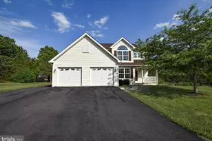 57 Hansberry Ct, Inwood, WV 25428 - Photo 1