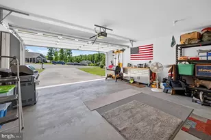 463 Executive Way, Hedgesville, WV 25427 - Photo 21