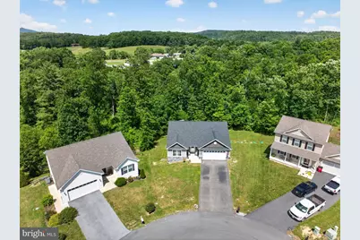 463 Executive Way, Hedgesville, WV 25427 - Photo 17