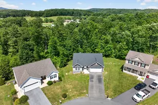 463 Executive Way, Hedgesville, WV 25427 - Photo 17