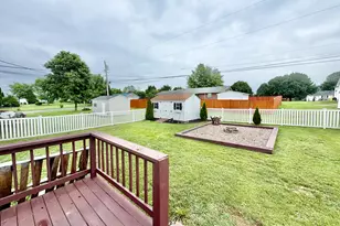 394 Mimosa Dr, Martinsburg, WV 25404 - Photo 17