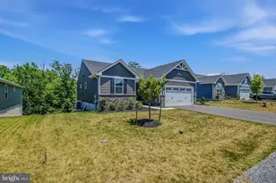 566 Makers Wy, Martinsburg, WV 25405 - Photo 3