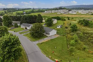 18 Pacific Blvd, Hedgesville, WV 25427 - Photo 35
