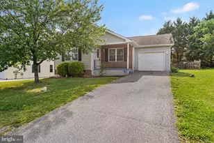 227 Coralberry Dr, Martinsburg, WV 25401 - Photo 1