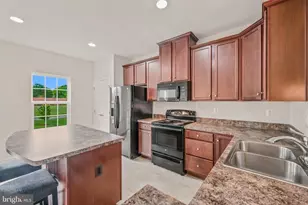 19 Ontario Dr, Falling Waters, WV 25419 - Photo 11