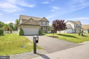 224 Shannon Ct, Inwood, WV 25428 - Photo 3