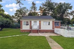 165 Brookdale Ave, Martinsburg, WV 25401 - Photo 1