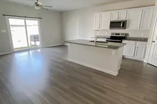 131 Cramsford St, Falling Waters, WV 25419 - Photo 3