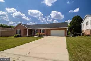 91 Meadowbrook Dr, Martinsburg, WV 25401 - Photo 3