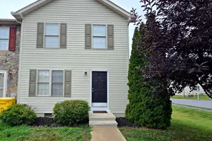 8 Jonathan Ct, Inwood, WV 25428 - Photo 1