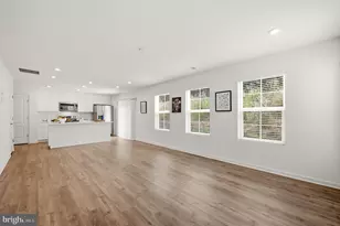 462 Ludgate Mnr, Falling Waters, WV 25419 - Photo 7