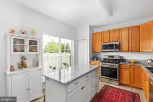 18 Barton Ct, Inwood, WV 25428 - Photo 5