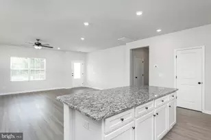 33 Brompton St, Falling Waters, WV 25419 - Photo 5