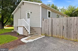 306 Fegan Rd, Bunker Hill, WV 25413 - Photo 5