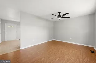 42 Pacific Blvd, Hedgesville, WV 25427 - Photo 5