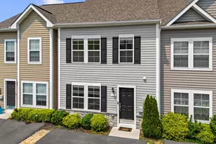 19 Loblolly Dr, Bunker Hill, WV 25413 - Photo 1