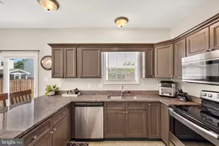 171 Continental Dr, Bunker Hill, WV 25413 - Photo 5