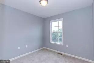 228 Morlatt Ln, Martinsburg, WV 25404 - Photo 5