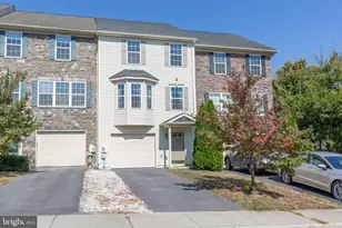 228 Morlatt Ln, Martinsburg, WV 25404 - Photo 1