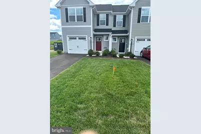 64 Dripping Springs Dr, Hedgesville, WV 25427 - Photo 1