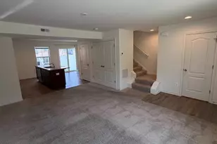 164 Scotch Pine Dr, Bunker Hill, WV 25413 - Photo 5