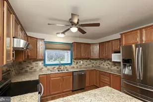 61 Wren St, Martinsburg, WV 25405 - Photo 17