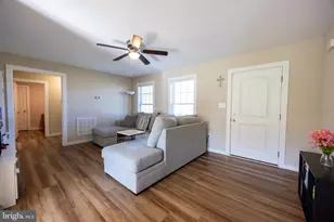 812 Duckwoods Ln, Martinsburg, WV 25403 - Photo 7