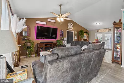112 Larry Way, Bunker Hill, WV 25413 - Photo 5
