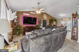 112 Larry Way, Bunker Hill, WV 25413 - Photo 5