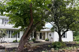 955 Stayman Dr, Falling Waters, WV 25419 - Photo 11
