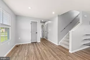 498 Switchgrass Ct, Bunker Hill, WV 25413 - Photo 13