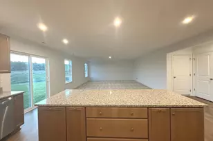 139 Fontana Cir, Martinsburg, WV 25403 - Photo 5