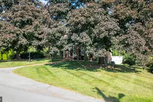 305 N Red Hill Rd, Martinsburg, WV 25401 - Photo 73