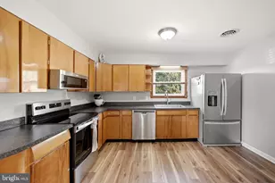 5873 Winchester Ave, Inwood, WV 25428 - Photo 17
