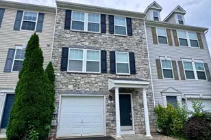 32 Lombard Ln, Bunker Hill, WV 25413 - Photo 3