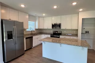 612 Dripping Spring Dr, Hedgesville, WV 25427 - Photo 3