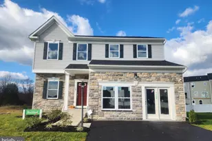 109 Spatterdock Rd, Inwood, WV 25428 - Photo 1