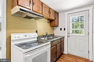 96 Persimmon Ln, Gerrardstown, WV 25420 - Photo 11