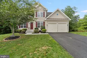 287 Lackawanna Ln, Falling Waters, WV 25419 - Photo 1