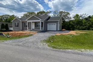 578 Wendover Dr, Bunker Hill, WV 25413 - Photo 1