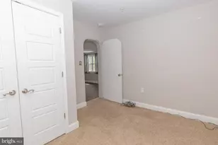 212 W Burke St, Martinsburg, WV 25401 - Photo 9