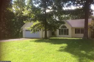 808 Chantilly Ln, Inwood, WV 25428 - Photo 1
