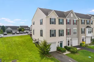 202 Norwood Dr, Falling Waters, WV 25419 - Photo 3