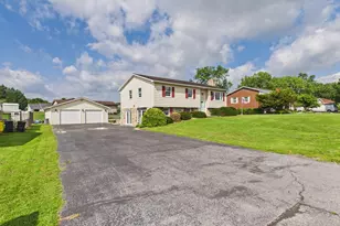 168 Clifford Dr, Martinsburg, WV 25404 - Photo 3