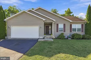 366 Close Dr, Martinsburg, WV 25404 - Photo 1