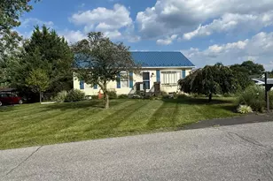 173 Crestview Dr, Martinsburg, WV 25405 - Photo 3