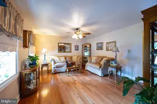 984 Aspen Dr, Bunker Hill, WV 25413 - Photo 3